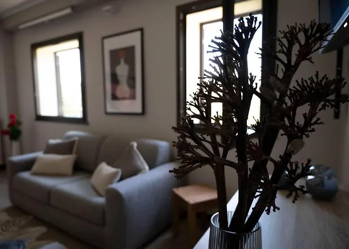 Ritratto Di Donna Lerici